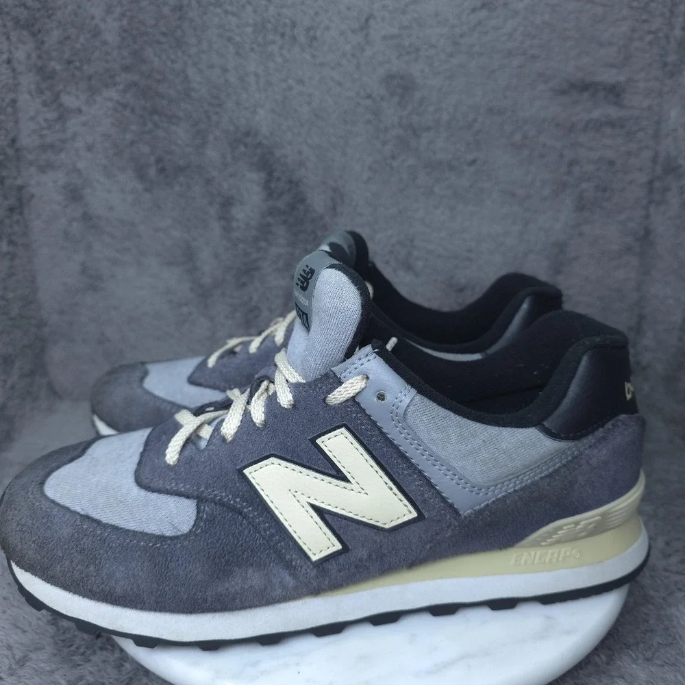 New Balance 574 Shoes Mens Size 10 Gray Suede Mesh Low Top Sneakers U574LGG